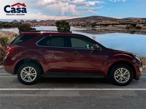 Used 2017 Chevrolet Equinox LT w/ Convenience Package image 2