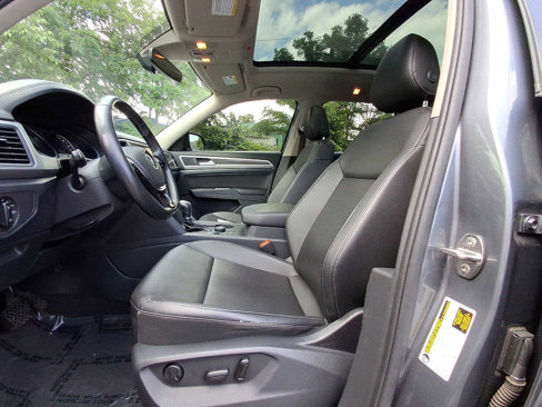 Used 2019 Volkswagen Atlas SE w/ Panoramic Sunroof Package image 11