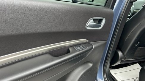 Used 2020 Dodge Durango SXT image 49