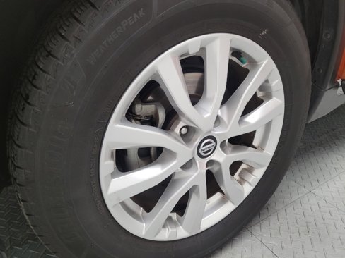 Used 2019 Nissan Rogue SV image 31