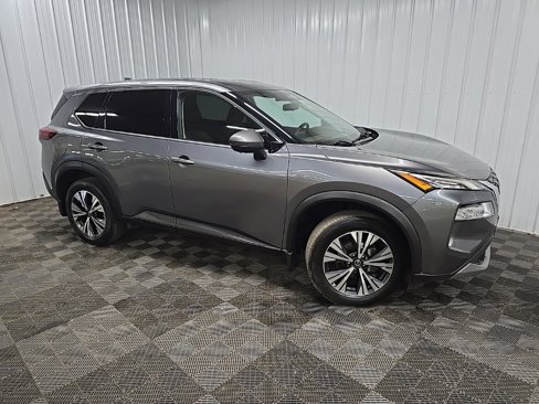 Used 2021 Nissan Rogue SV image 1