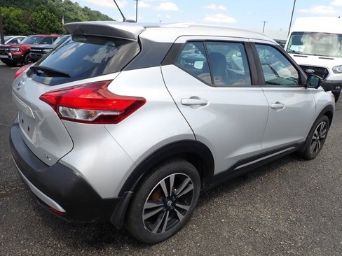 Used 2019 Nissan Kicks SR image 5