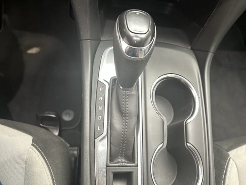 Used 2020 Chevrolet Equinox LS image 32