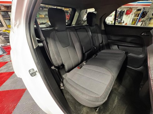 Used 2017 Chevrolet Equinox LT image 10