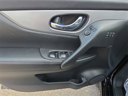Certified 2020 Nissan Rogue Sport SL w/ Premium Package image 13
