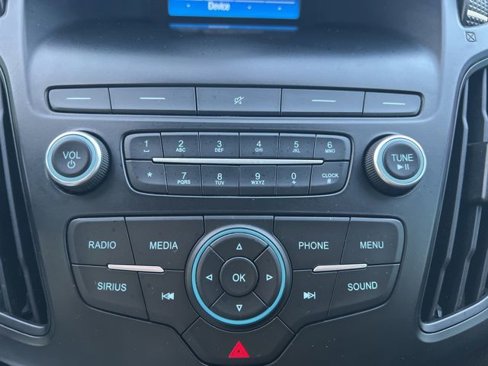 Used 2018 Ford Focus SE image 18