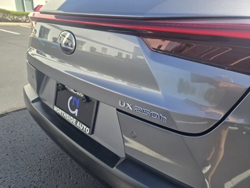 Used 2020 Lexus UX 250h w/ Luxury Package image 7