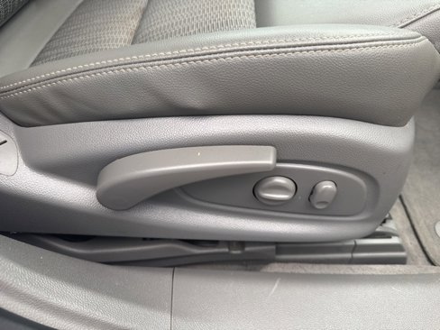 Used 2015 Chevrolet Impala LT image 16