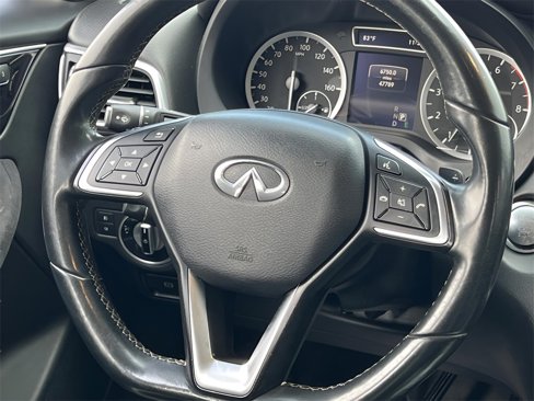 Used 2017 INFINITI QX30 Sport image 27
