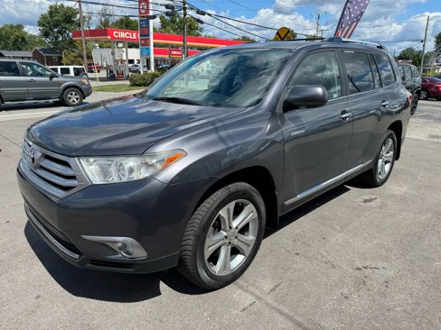 Used 2011 Toyota Highlander Limited w/ Tow Pkg image 5