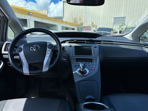 Used 2015 Toyota Prius Four image 13