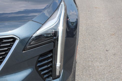 Used 2019 Cadillac XT4 Premium Luxury image 11