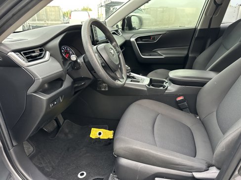 Used 2019 Toyota RAV4 LE image 23
