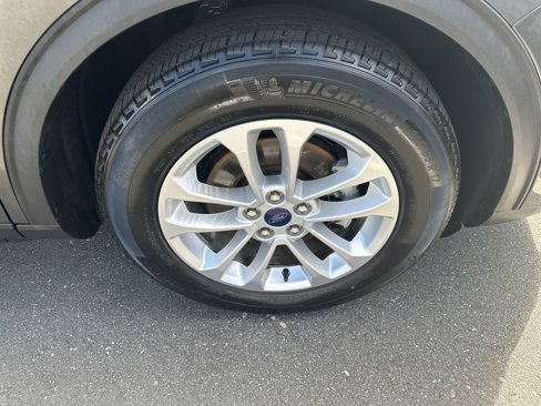 Used 2020 Ford Escape SE image 30
