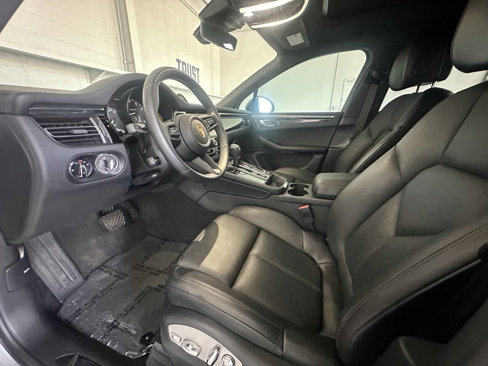 Used 2023 Porsche Macan Turbo image 20