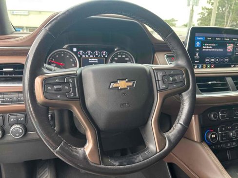 Used 2021 Chevrolet Tahoe High Country w/ Premium Package image 15