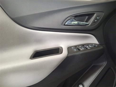 Used 2023 Chevrolet Equinox LT w/ Driver Convenience Package image 15