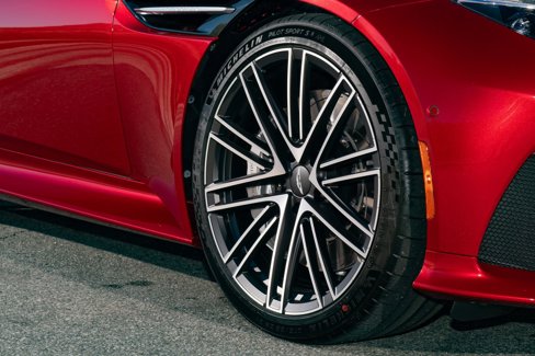 Used 2024 Aston Martin DB12 Coupe image 22