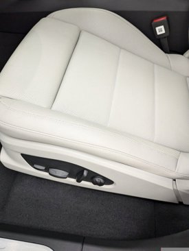 Used 2024 Porsche Macan 4 Electric image 5