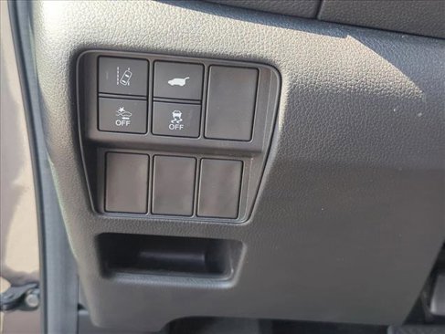 Used 2018 Honda CR-V Touring image 13