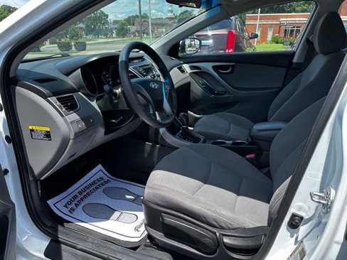 Used 2016 Hyundai Elantra SE image 11