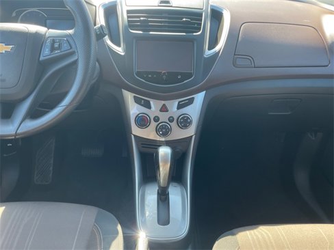 Used 2015 Chevrolet Trax LT image 11