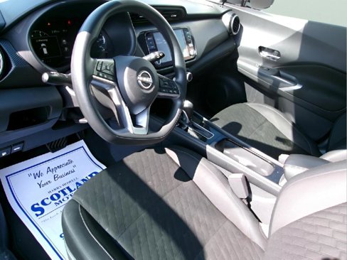 Used 2024 Nissan Kicks SV image 12