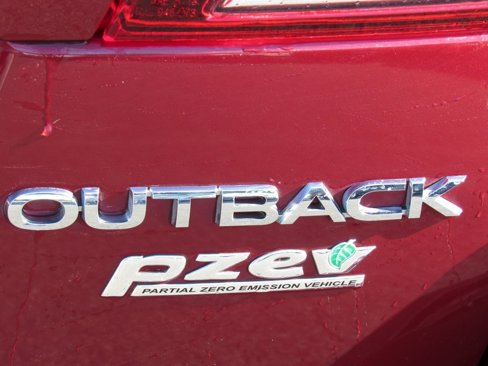 Used 2016 Subaru Outback 2.5i Limited image 9