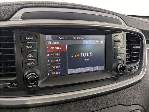 Used 2019 Kia Sorento L image 15