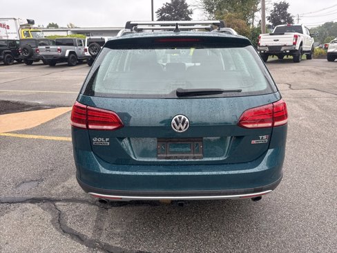 Used 2018 Volkswagen Golf Alltrack SE image 4