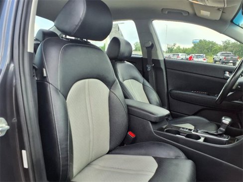 Used 2019 Kia Optima EX image 10