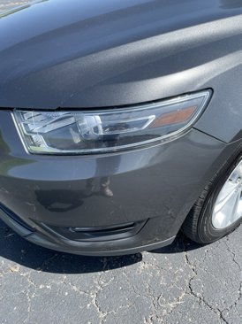 Used 2018 Ford Taurus SEL image 3