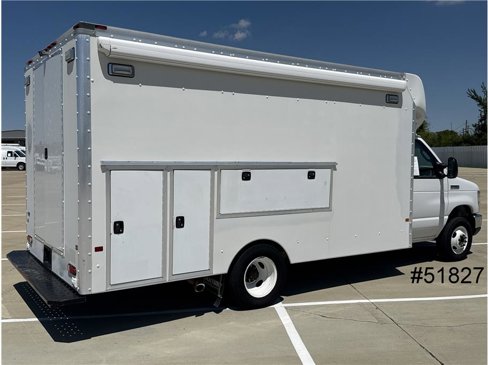 Used 2017 Ford E-450 and Econoline 450 Super Duty w/ Power Windows & Locks Group image 2
