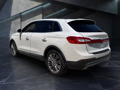 Used 2017 Lincoln MKX Reserve w/ Enhanced Security Package image 5