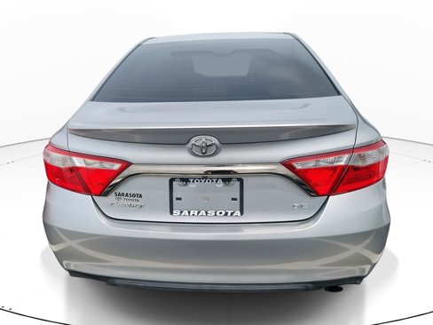 Used 2016 Toyota Camry SE image 8