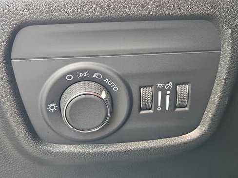 New 2025 Jeep Grand Cherokee L Altitude image 49