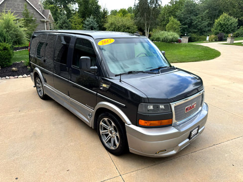Used 2017 GMC Savana 2500 image 39