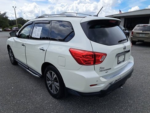 Used 2017 Nissan Pathfinder SV w/ Cargo Package image 12