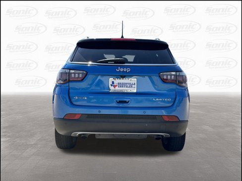 Used 2023 Jeep Compass Limited image 9