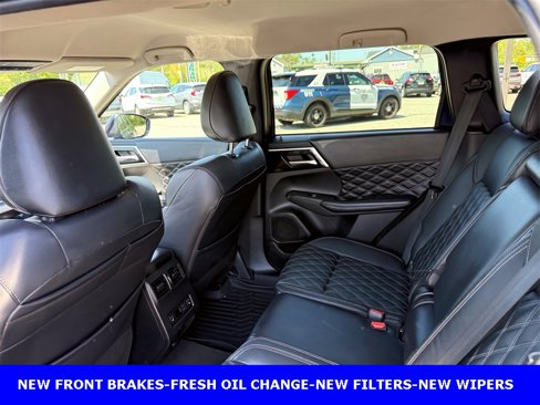Used 2022 Mitsubishi Outlander SEL image 11
