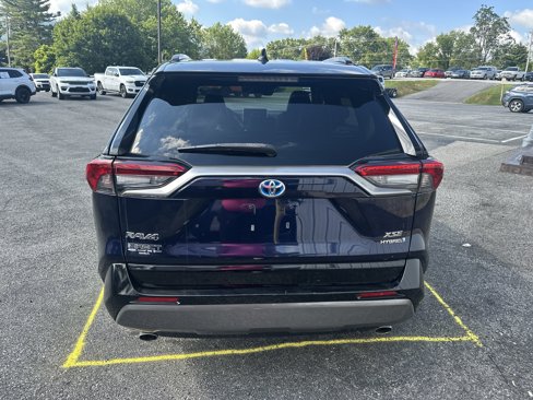 Used 2021 Toyota RAV4 XSE w/ XSE Grade Weather Package image 4