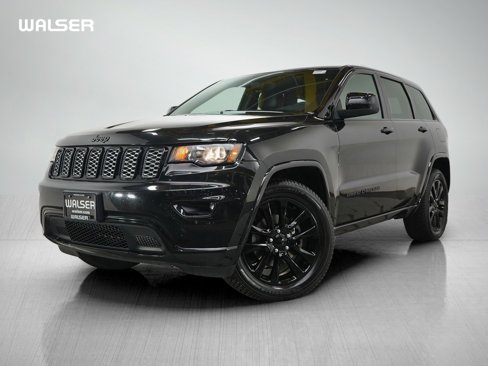 Used 2017 Jeep Grand Cherokee Altitude image 1