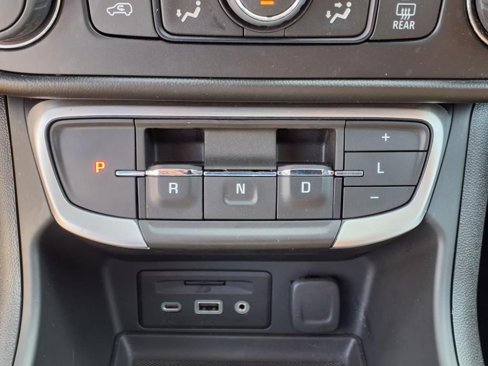 Used 2022 GMC Terrain SLE w/ Driver Convenience Package image 19