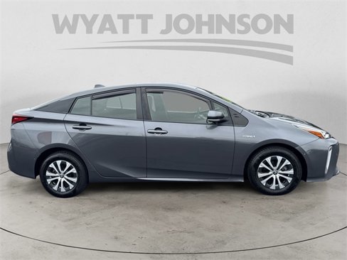Used 2021 Toyota Prius LE image 6
