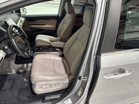 Used 2018 Honda Odyssey Touring image 32