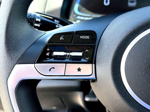 New 2025 Hyundai Elantra SE image 17