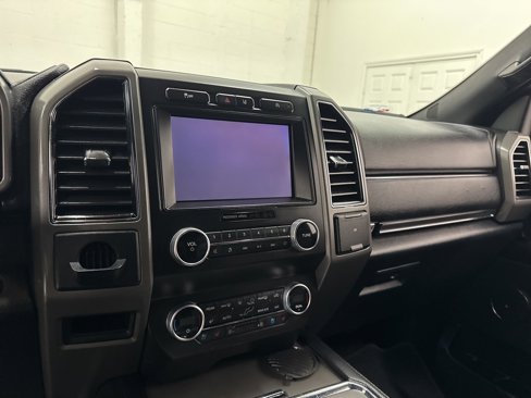 Used 2019 Ford Expedition Max XLT w/ Equipment Group 202A image 44