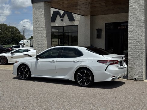 Used 2019 Toyota Camry XSE image 9