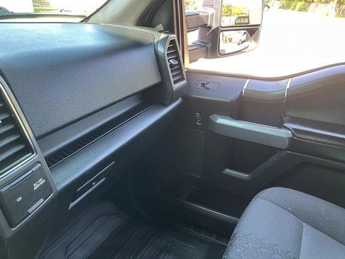 Used 2018 Ford F150 XLT w/ Equipment Group 301A Mid image 33
