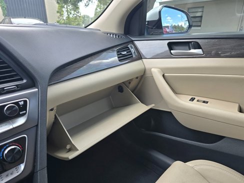 Used 2018 Hyundai Sonata Limited image 26